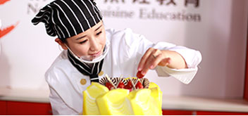 ��������γ�