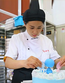 ɽ���¶�����ҵѧ��-ţ����